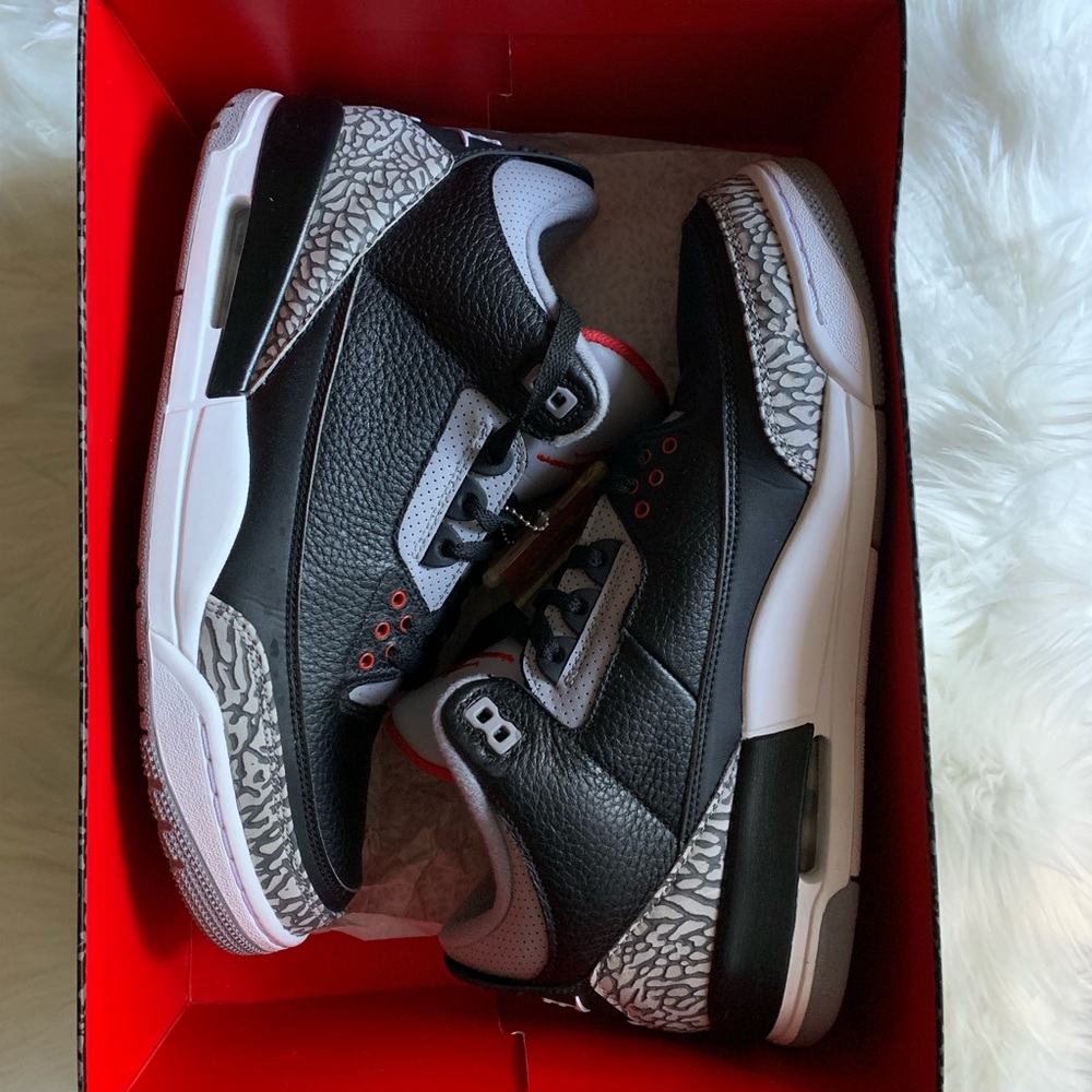 Black Cement 3 size 11 complete with tag. Used.
